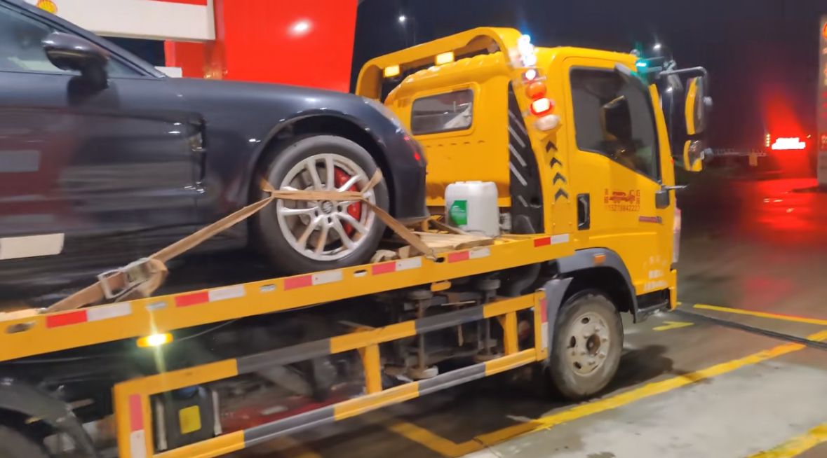 黄石行车途中遇到突发状况该如何呼叫道路救援？